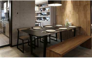 A mobília moderna da sala de jantar da tabela da madeira maciça do estilo projeta